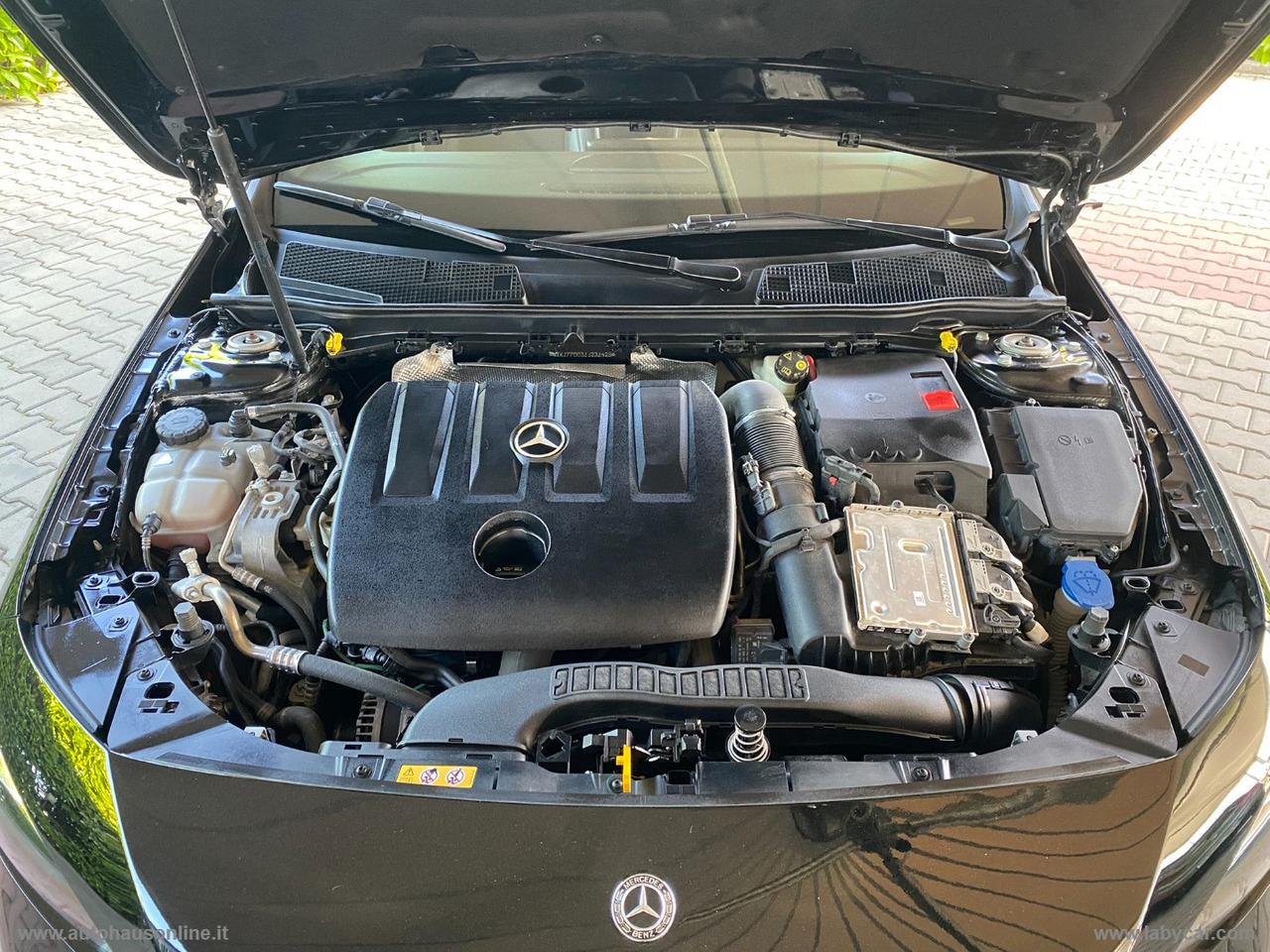 MERCEDES-BENZ A 180 d Automatic Premium