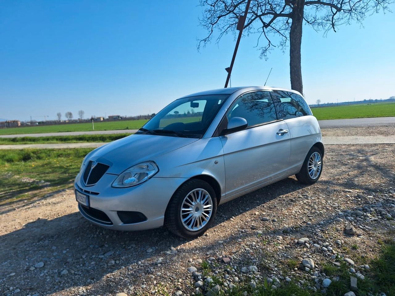 Lancia Ypsilon 1.2 Argento