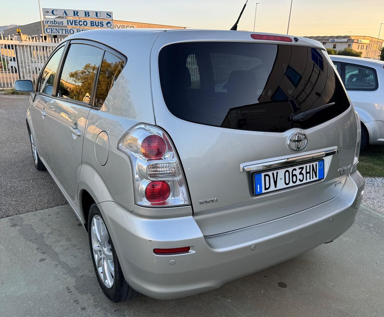 Toyota Corolla Verso 2.2 D-4D -SOLO 124.000 KM-
