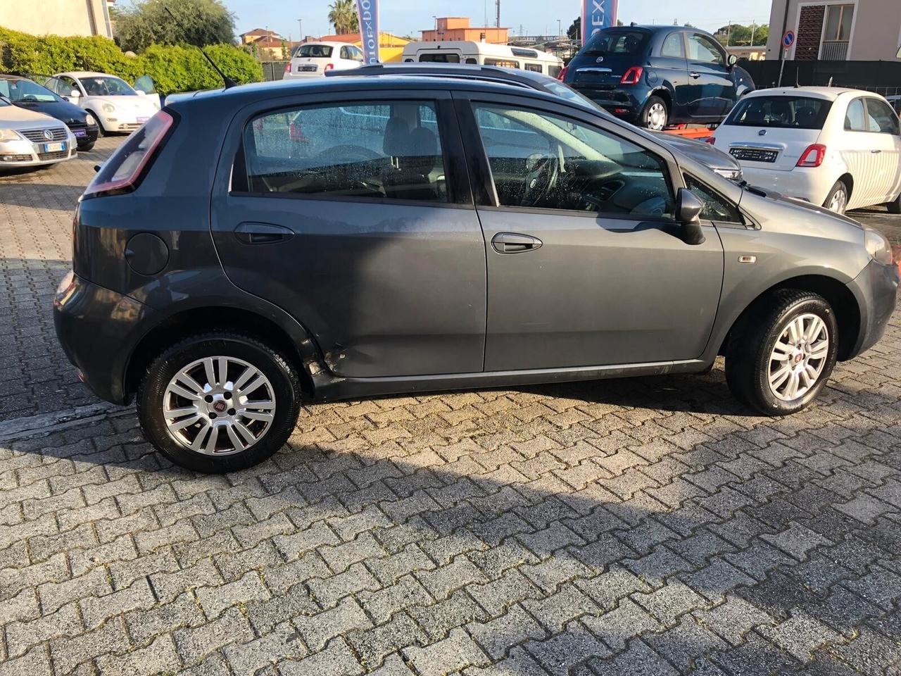 Fiat Punto 1.4 8V 5 porte Natural Power Street X NEOPATENTATO UNICO PROPRIETARIO CON GARANZIA EUROPEA 12 MESI ESTENDIBILE FINO A 36 MESI!!!