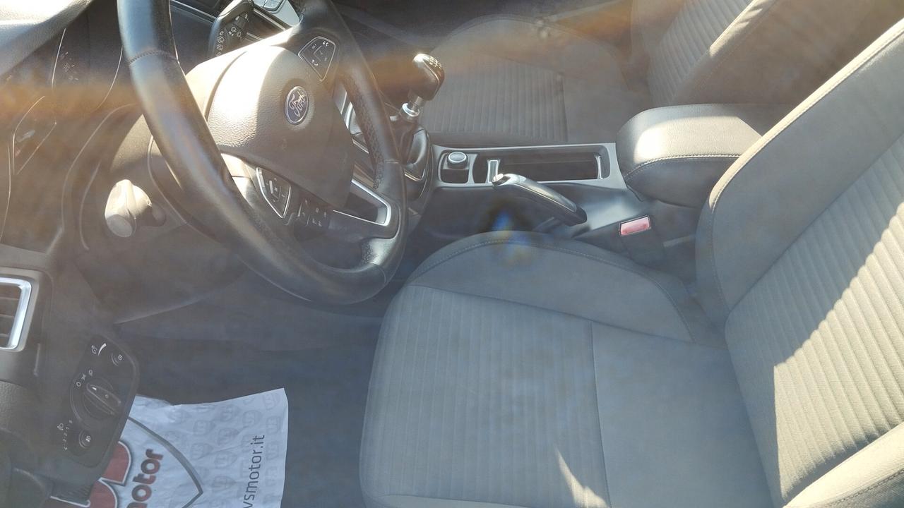 FORD C-MAX 1.5 TDI-NAVI-2017