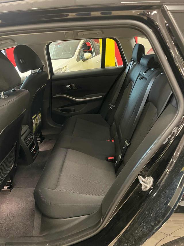 BMW 318 d 48V Touring *XENO/PDC/NAVI*