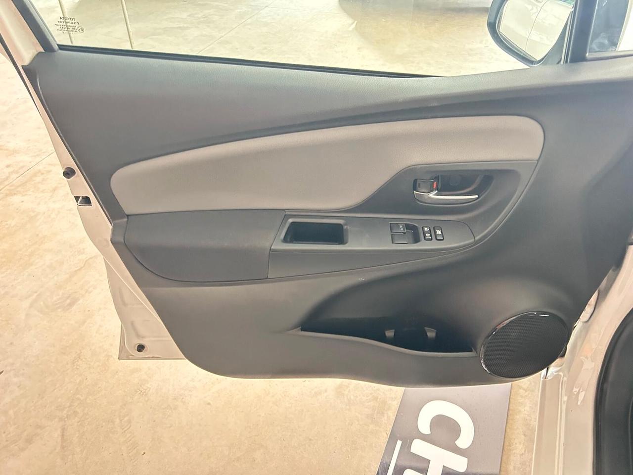 Toyota Yaris 1.5 Hybrid 5 porte Business