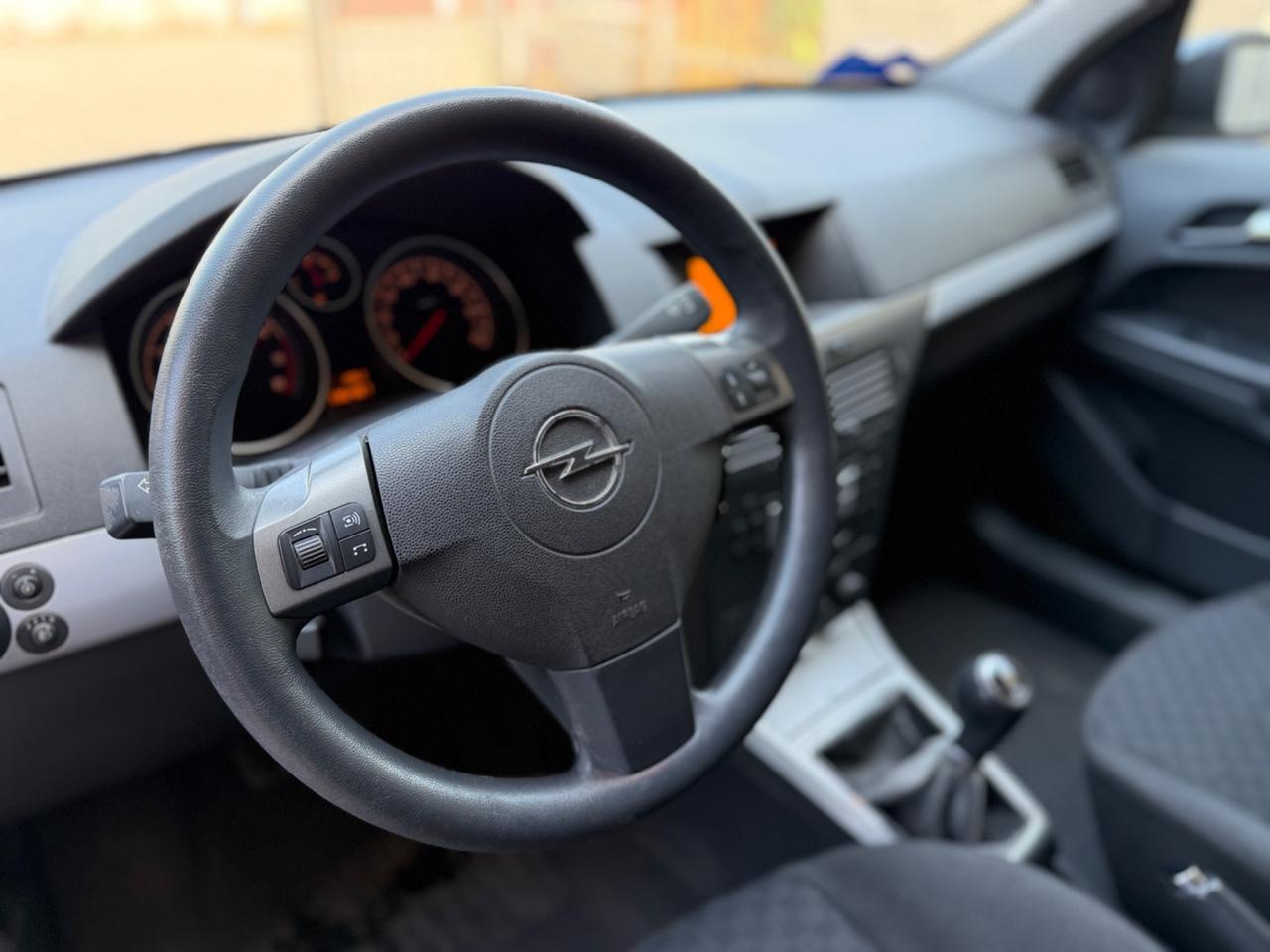 Opel Astra 1.4 16V Twinport 5 porte Enjoy