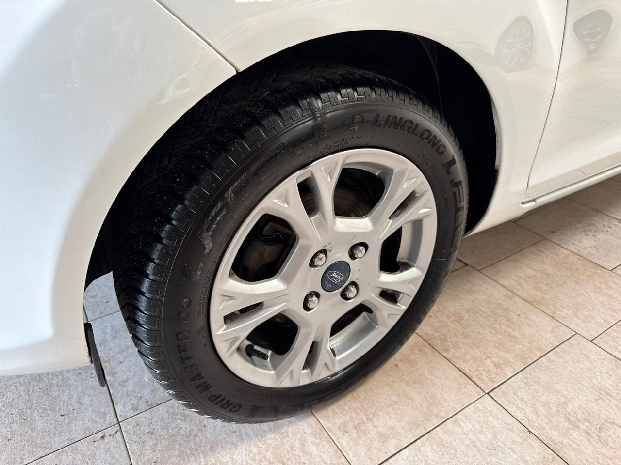 Ford Fiesta 1.0 EcoBoost 100CV 5 porte Black & White Edition