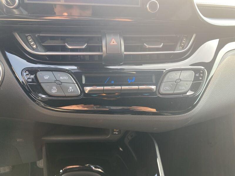 Toyota C-HR 1.8 Hybrid E-CVT Trend