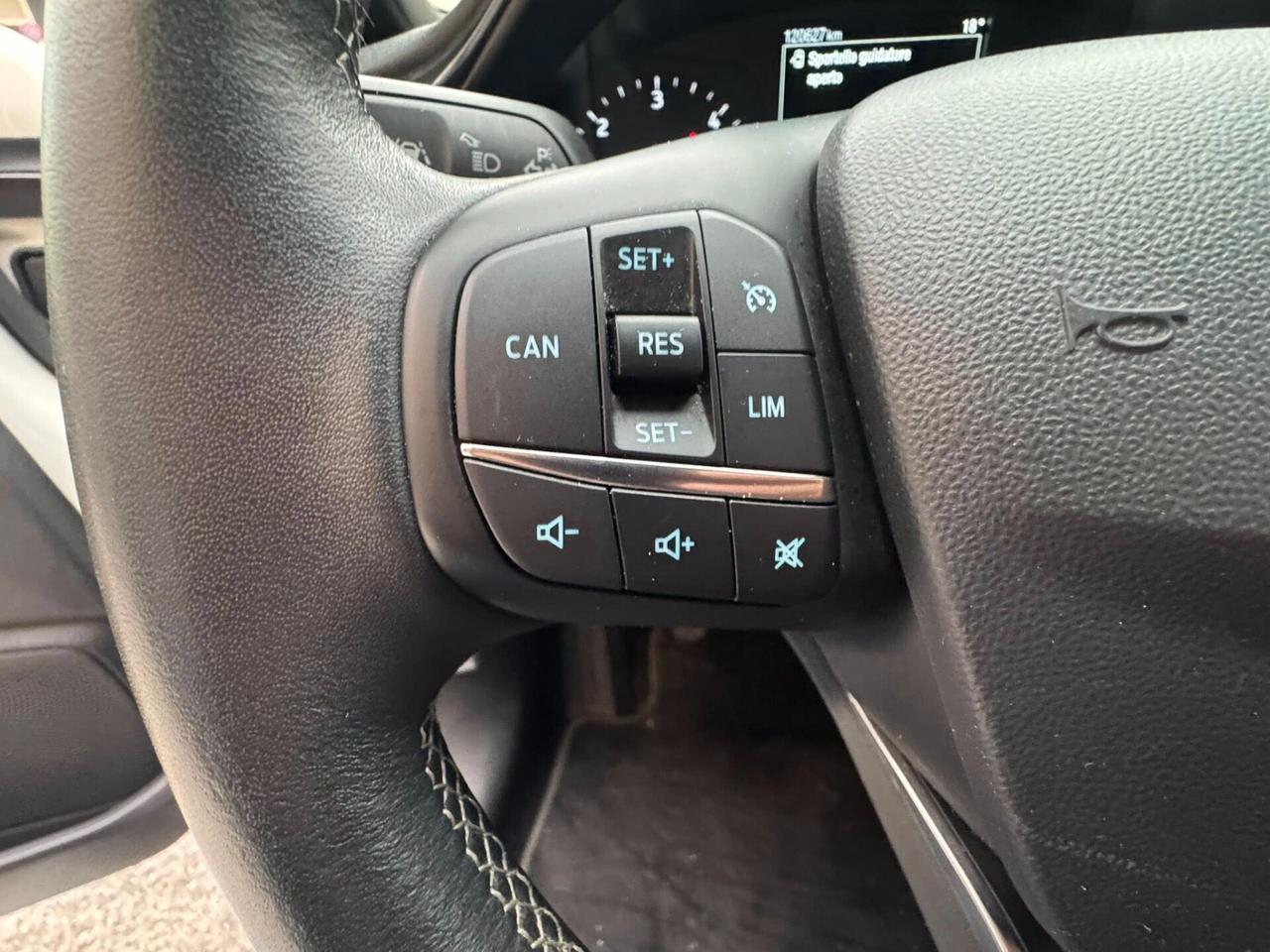 FORD FIESTA 1.5 TDCI 85 CV. NAVI+CERCHI+BIXENO