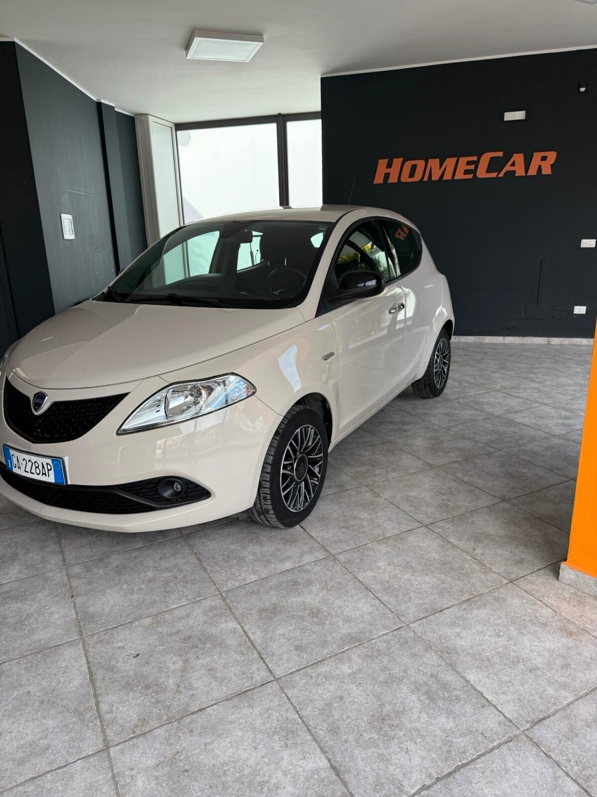 Lancia Ypsilon 1.2 69 CV 5 porte S&S Platinum NUOVA