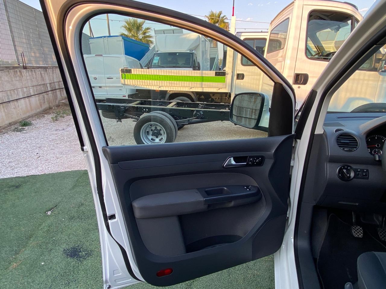 Volkswagen Caddy 1.6 TDI Pedana Disabili 5+1