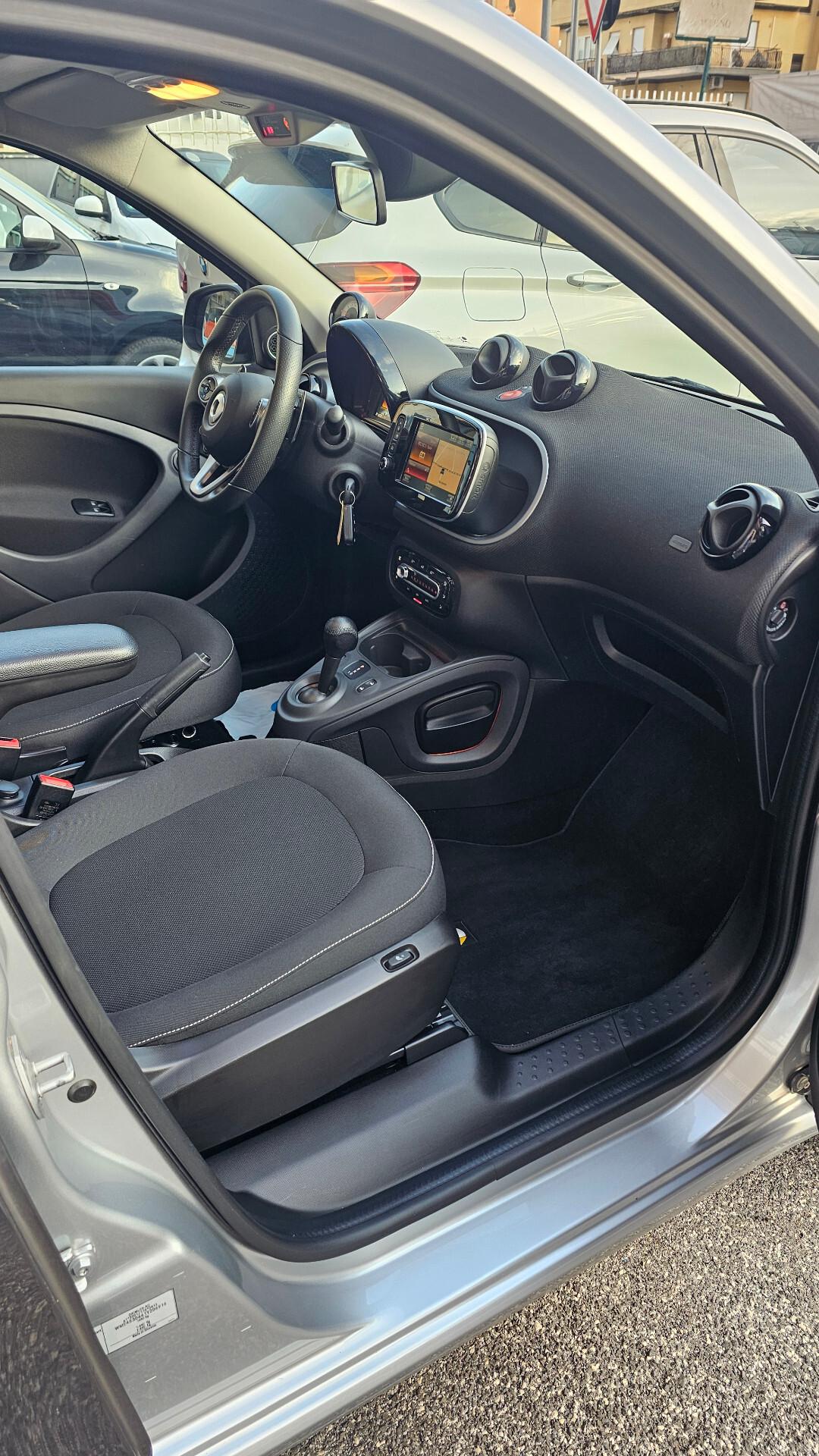 Smart ForFour 90 0.9 Turbo twinamic PASSION CABRIO PACK SPORT TAGL UFF NAV ANDR