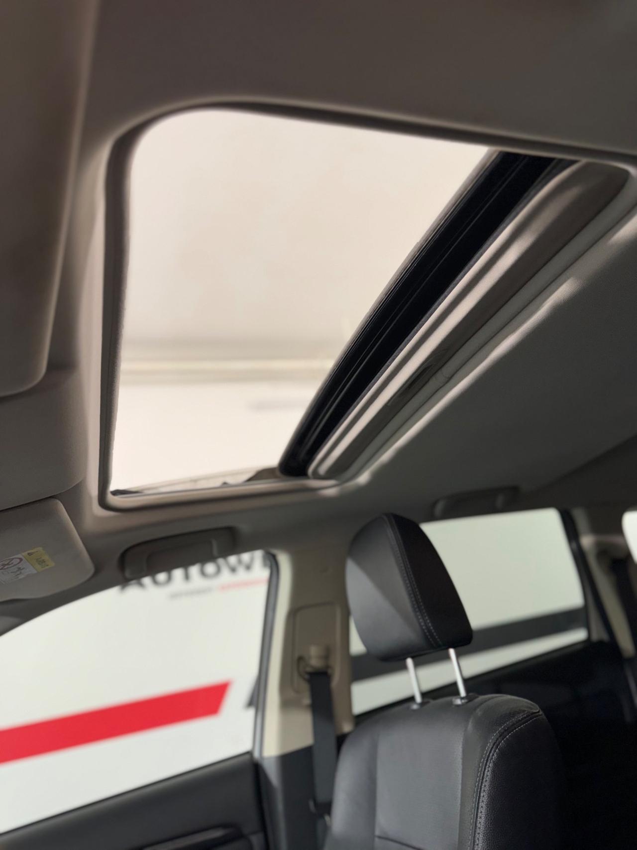 Mitsubishi Outlander 2.2 DI-D 4WD Instyle Plus SDA 7 posti