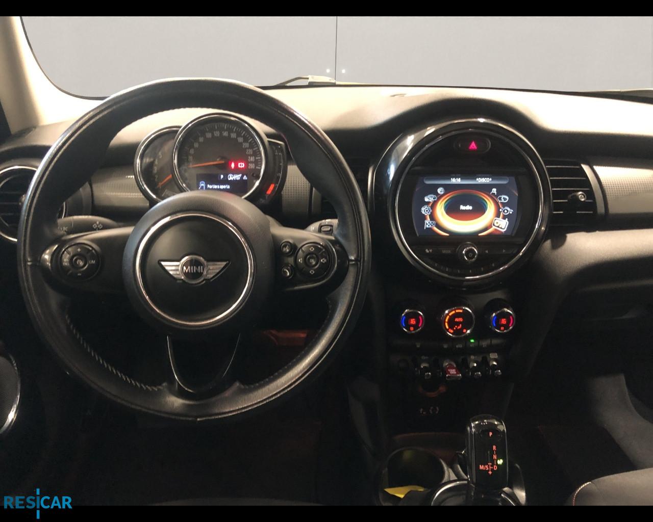 MINI Mini 5p 1.5 Cooper D Business auto