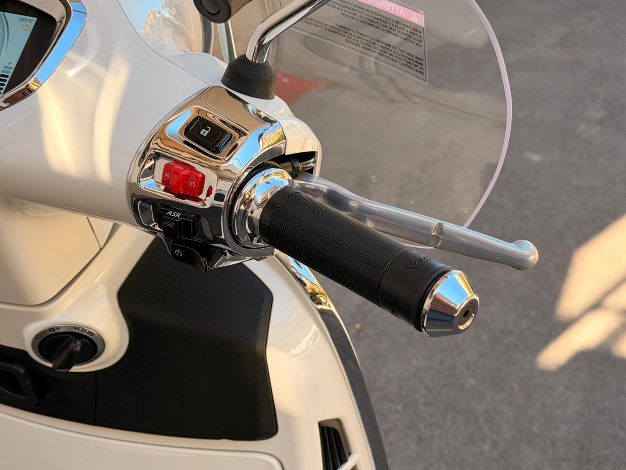 Piaggio Vespa 310 GTS hpe Super Tech - VENDUTA