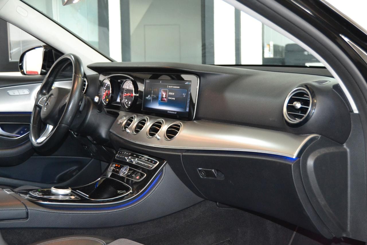 Mercedes E 220D Premium TETTO/Navi/Pelle/9G
