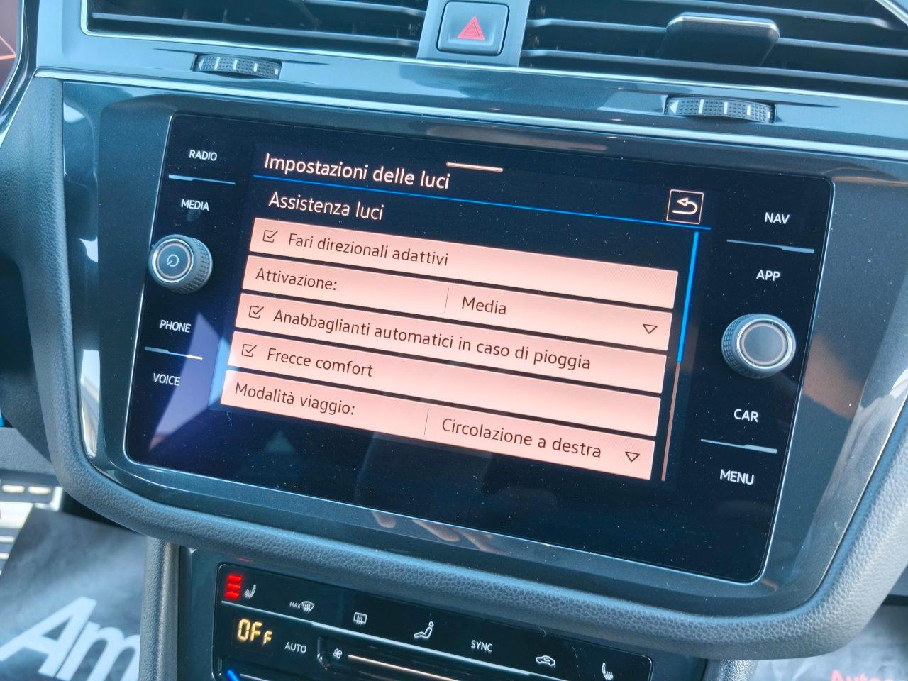 Volkswagen Tiguan 2.0 TDI DSG R-Line Luci Ambient/Retrocamera