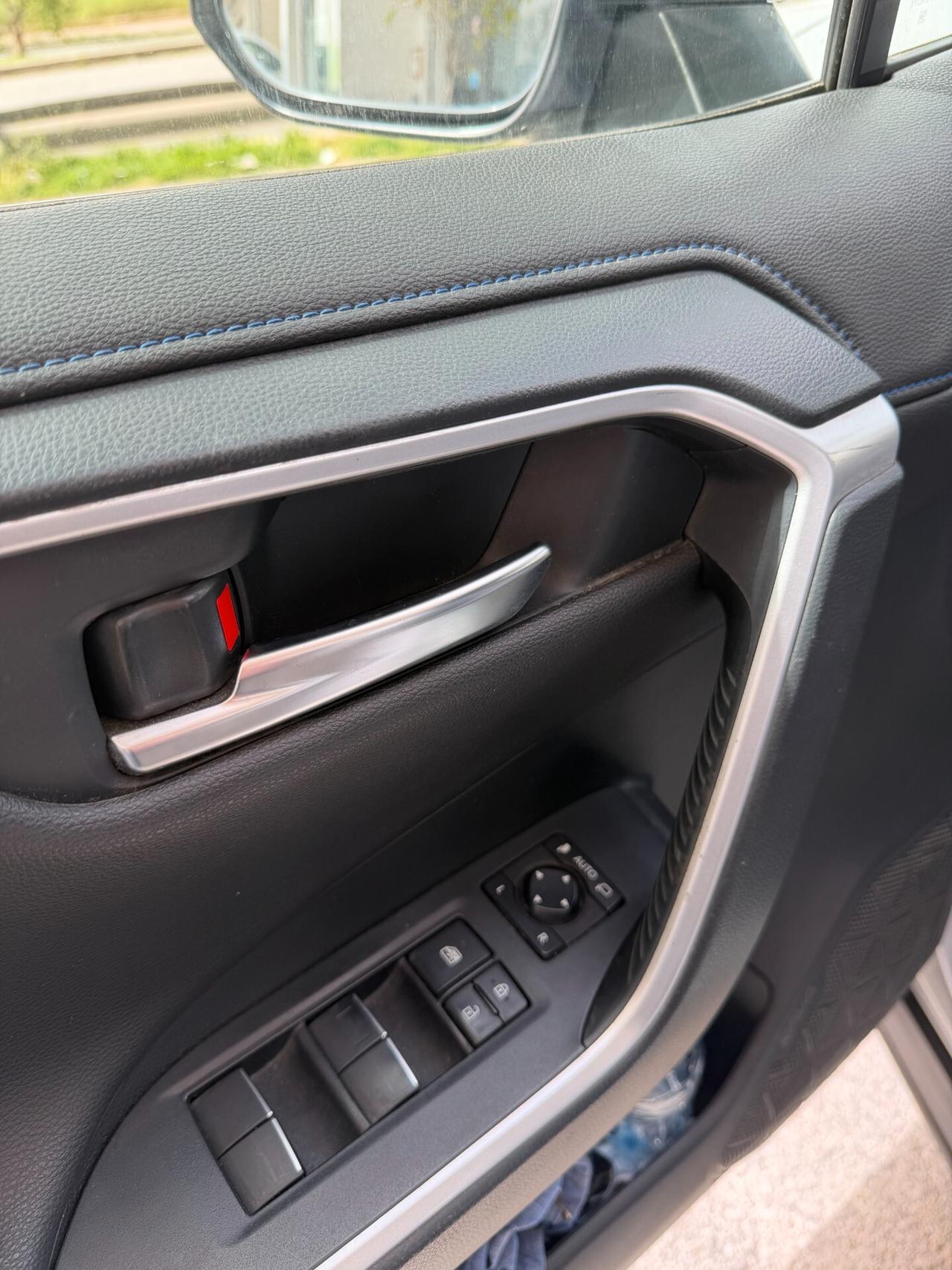 Toyota RAV 4 E-CVT 2WD STYLE