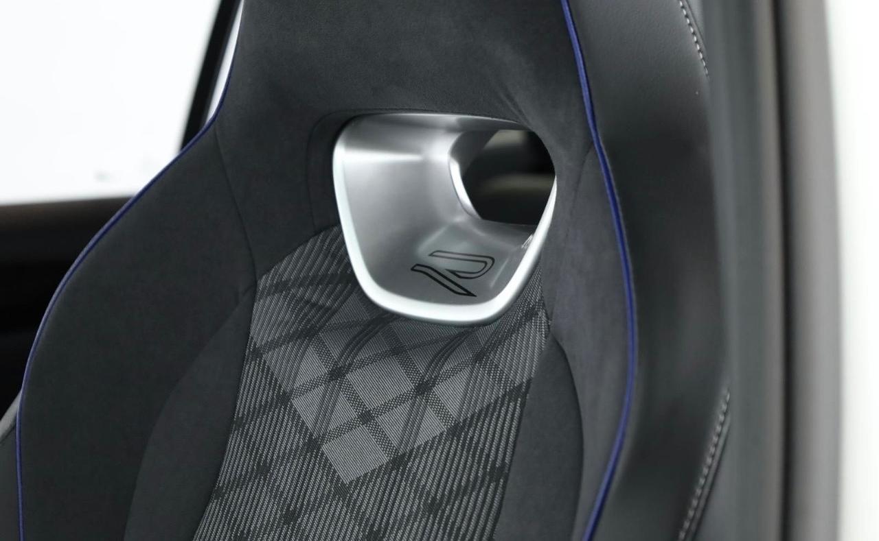 Volkswagen Tiguan 2.0TDi DSG R Line Navi Tetto Cerchi neri