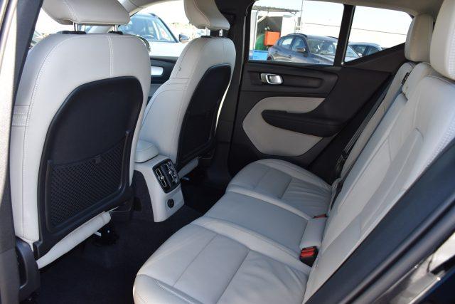 VOLVO XC40 T4 Recharge Plug-in Hybrid Inscription Expression