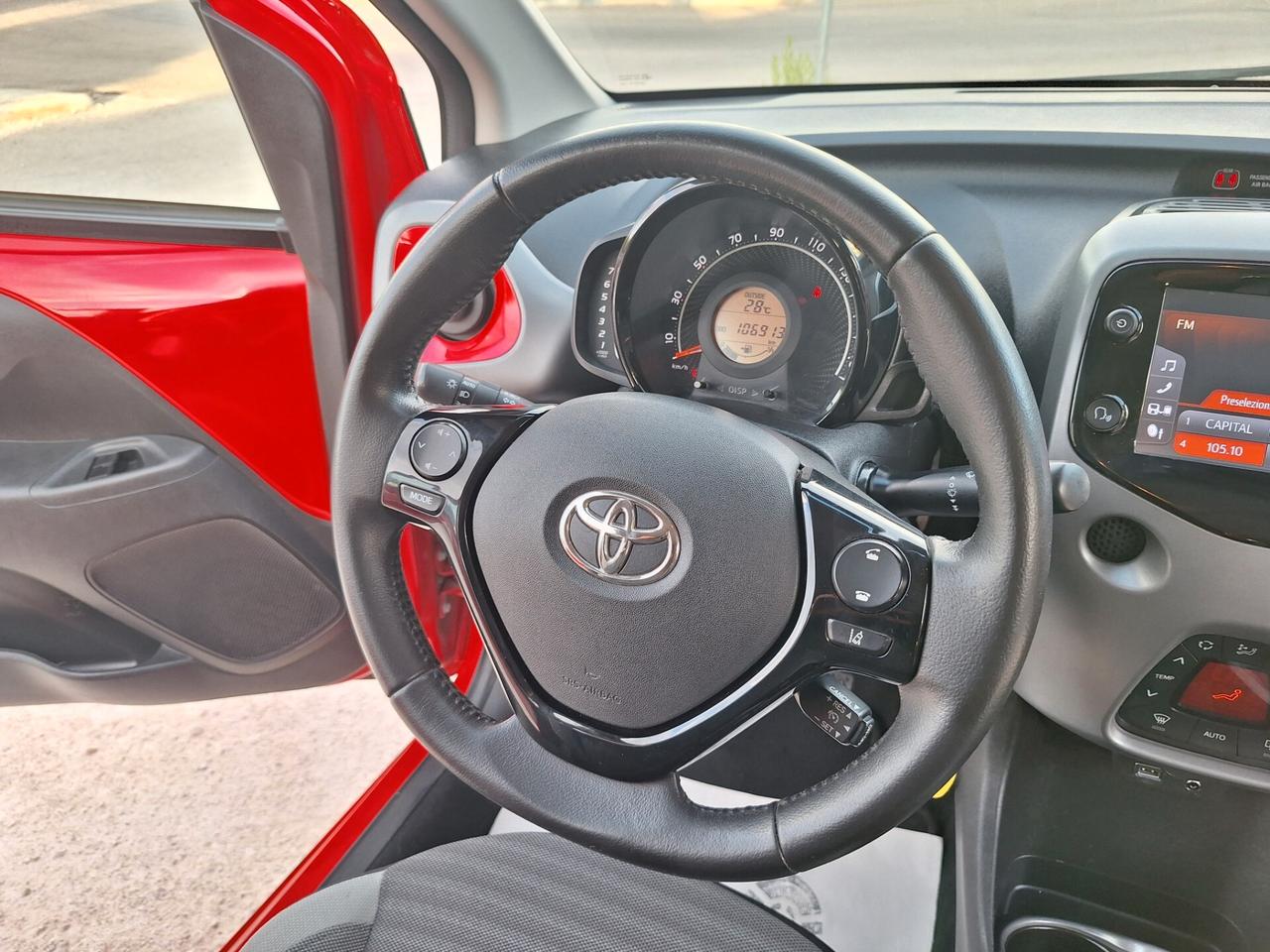 Toyota Aygo 1.0 VVT 5 porte x-play 2019 PERFETTA