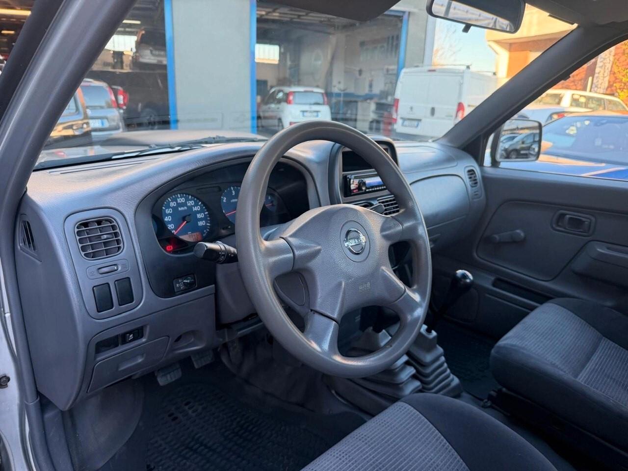 Nissan NP300 2.5 D 2p. King Cab Easy Chassis