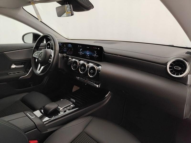 Mercedes-Benz CLA S.Brake CLA 180 d Automatic Shooting Brake Sport - IVA ESPOSTA