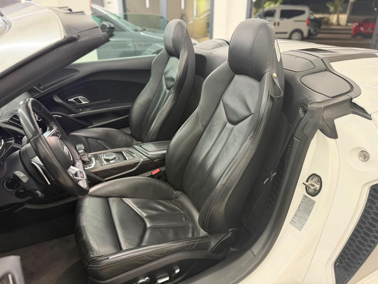 Audi R8 Spyder 5.2 FSI quattro S tronic