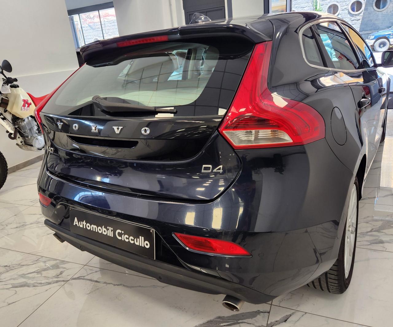 Volvo V40 D4 Geartronic R-design Kinetic