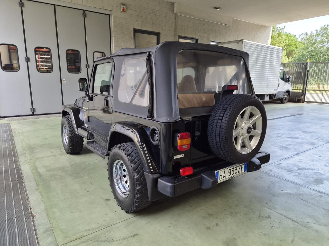 Jeep Wrangler 4.0 cat Sahara