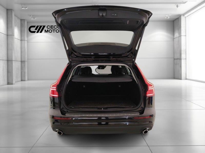 Volvo V60 2.0 B3 Momentum Business automatico