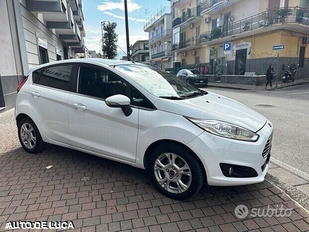 Ford fiesta 1.4 gpl serie titanium certificat nuov