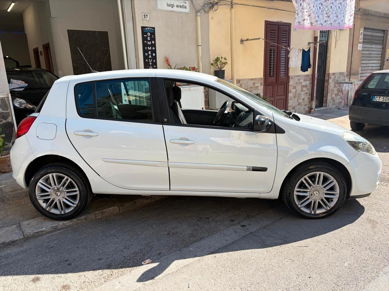 Renault Clio 1.2 COMPRESO TAGLIANDO&DISTRIBUZIONE