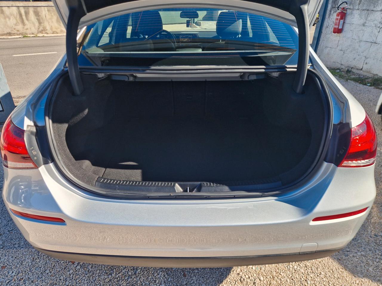 Mercedes-benz A 200 d Automatic Premium Sedan