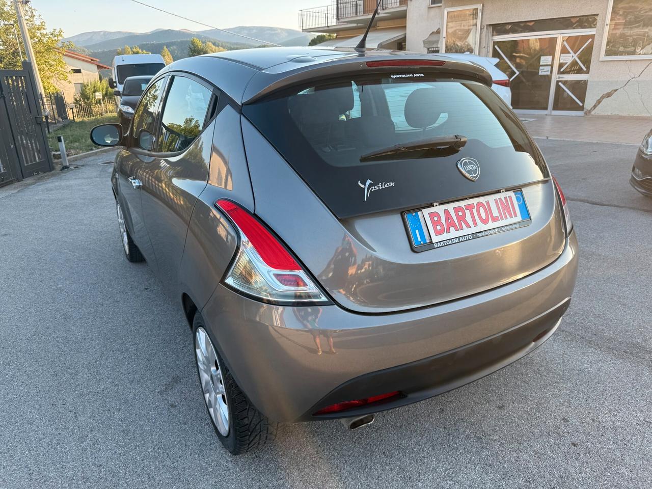Lancia Ypsilon 1.2 69 CV 5 porte Gold