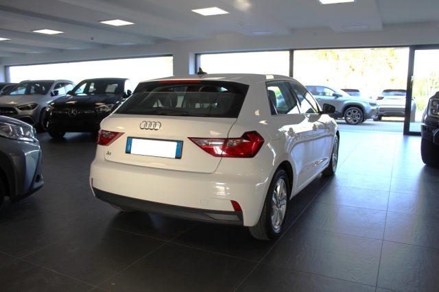 AUDI A1 SPB 1.0 TFSI 95 CV Identity Black