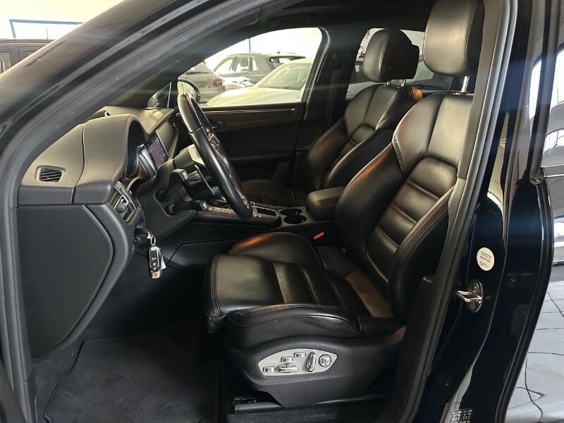 PORSCHE Macan 1ªs. '13-'25 Macan 2.0