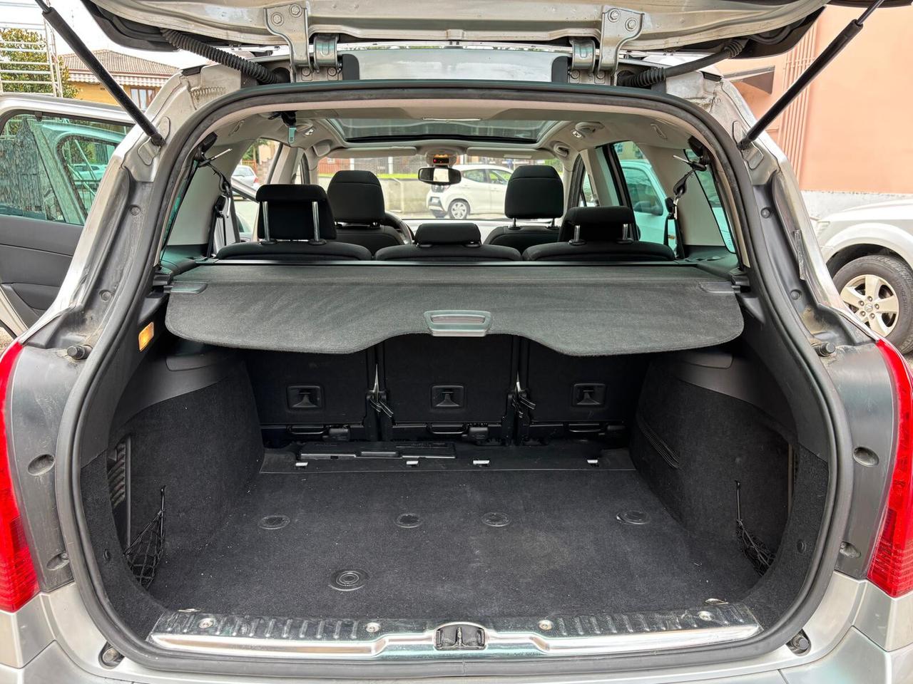 Peugeot 308 1.6 HDi 110CV SW Ciel Féline