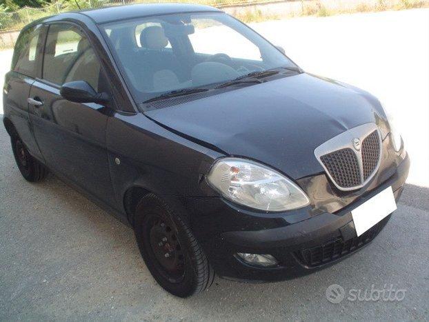 Lancia Ypsilon 1.3 MJT 16V Momo Design