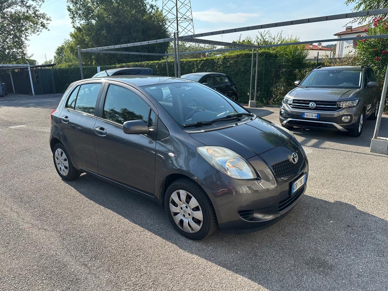 Toyota Yaris 1.0 5p. Now - 97.000km - Neopatentati