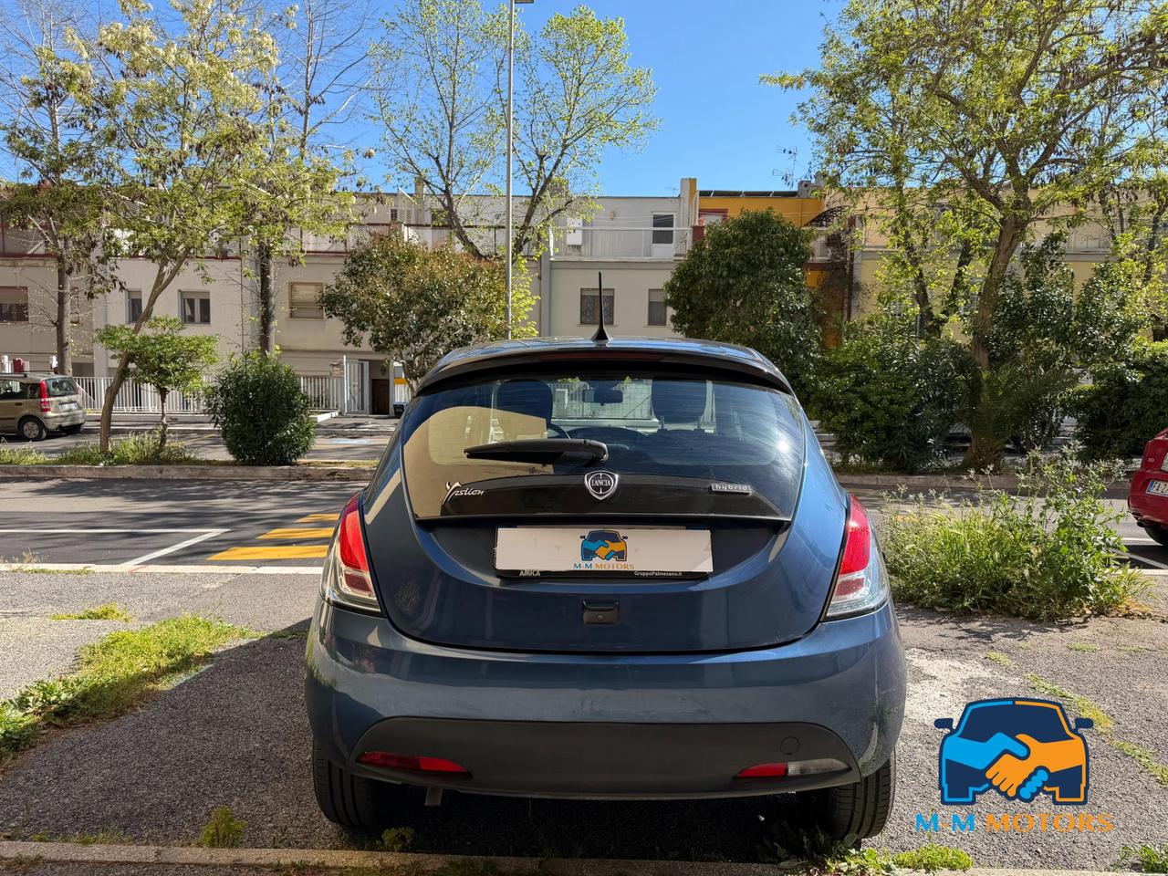 Lancia Ypsilon SILVER ECOCHIC