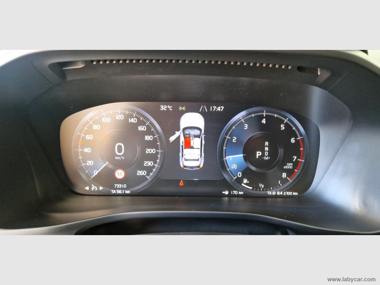 VOLVO XC40 T2 Geartronic Momentum Core CERT*UNIPRO