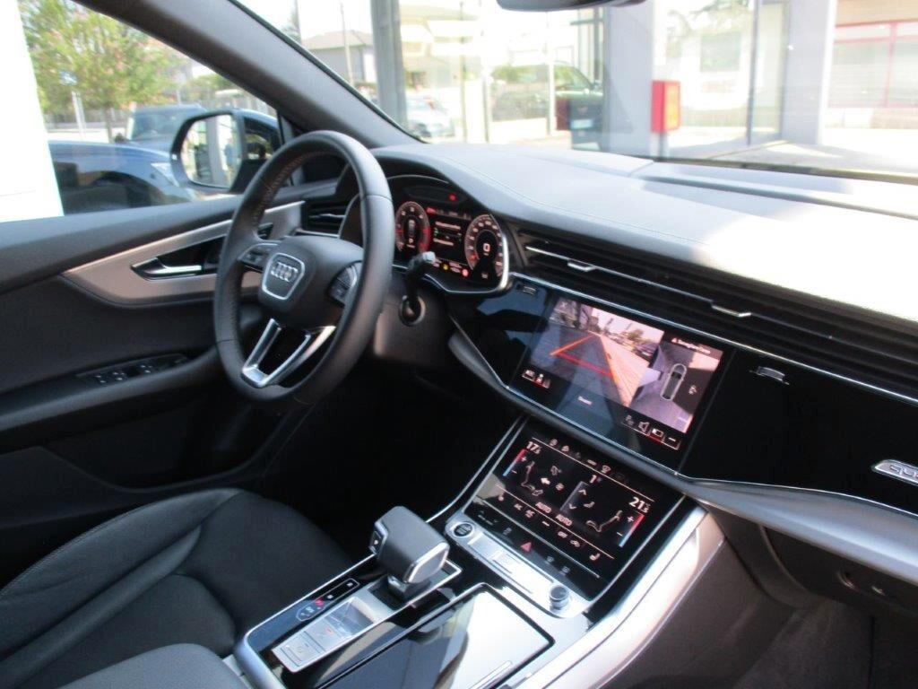 Audi Q8 SUV 45 TDI quattro tiptronic S line edition