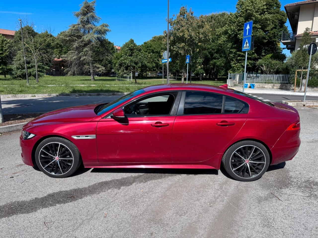 Jaguar XE R-sport