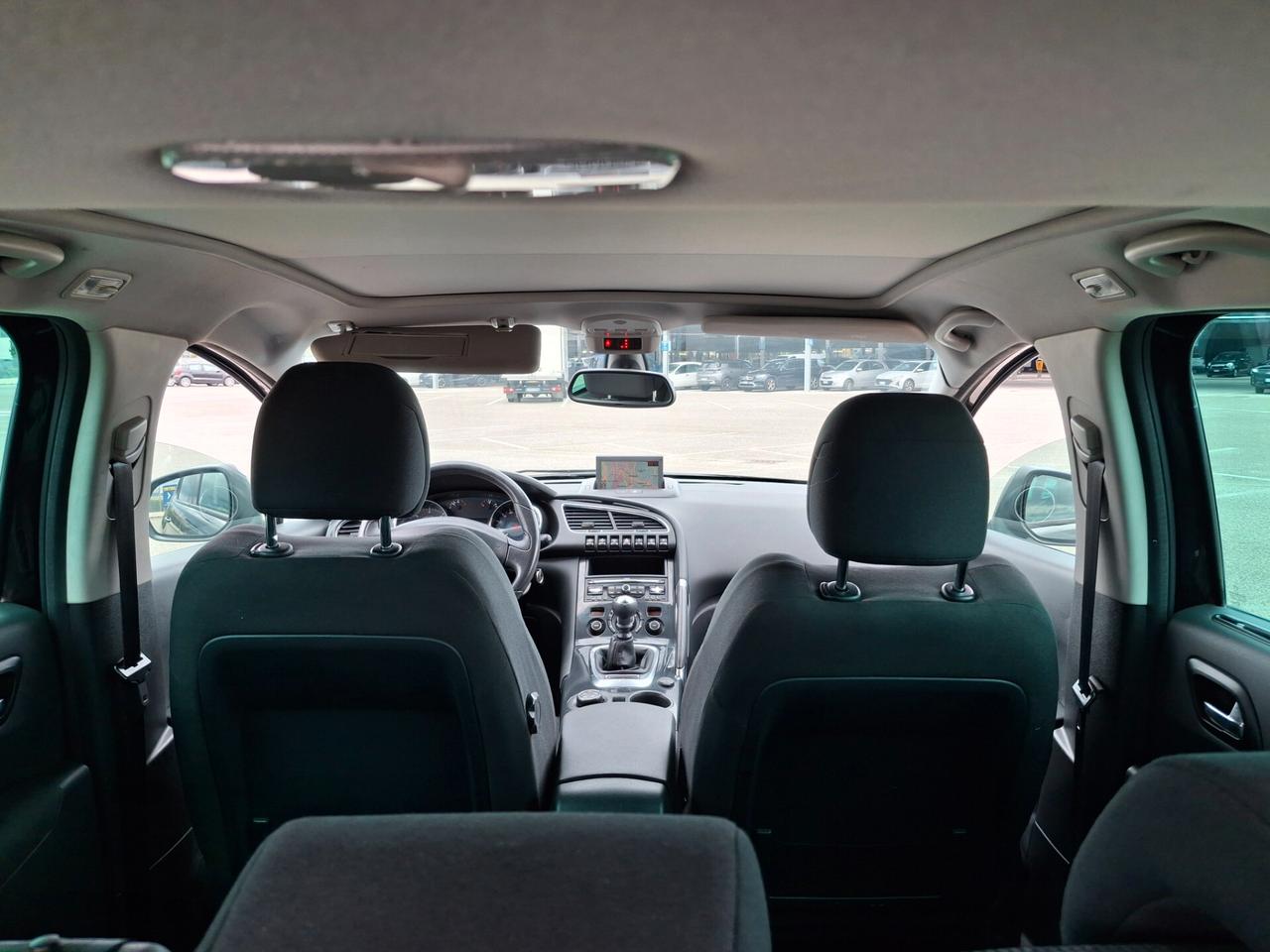 Peugeot 3008 1.6 HDi 115CV Business*NAVI*TETTO*