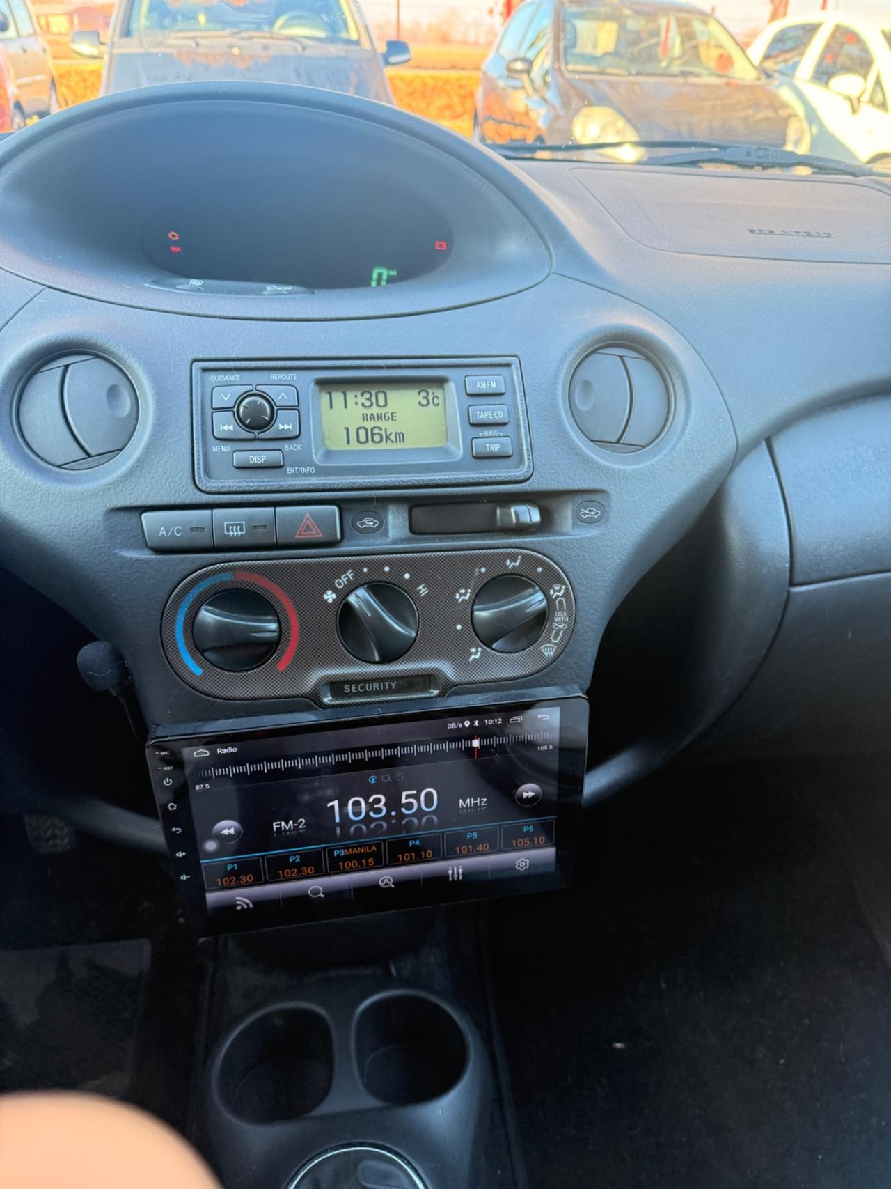 Toyota Yaris 1.0 5 porte