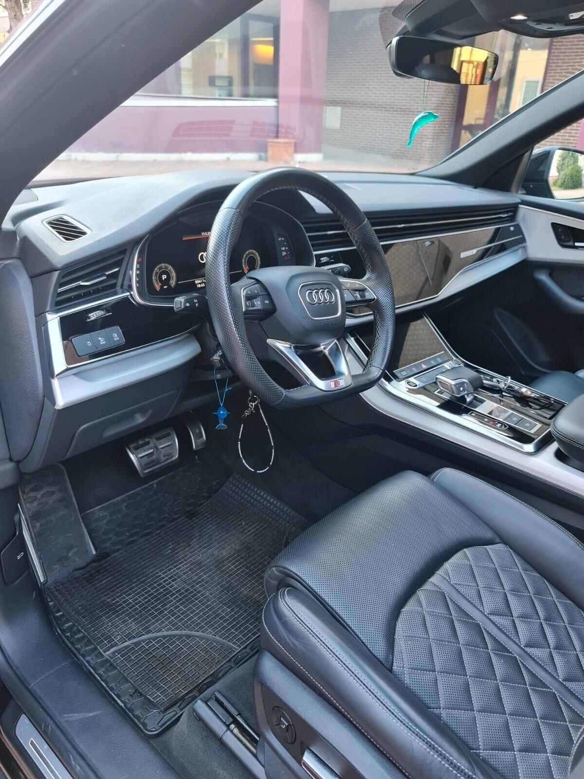 Audi Q8 45 TDI quattro tiptronic s line