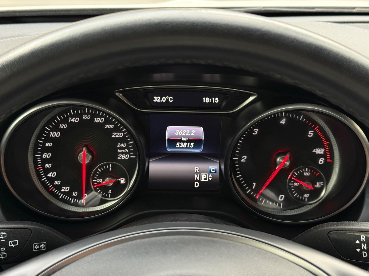 Mercedes GLA 200d Premium AMG Night Edition 136CV