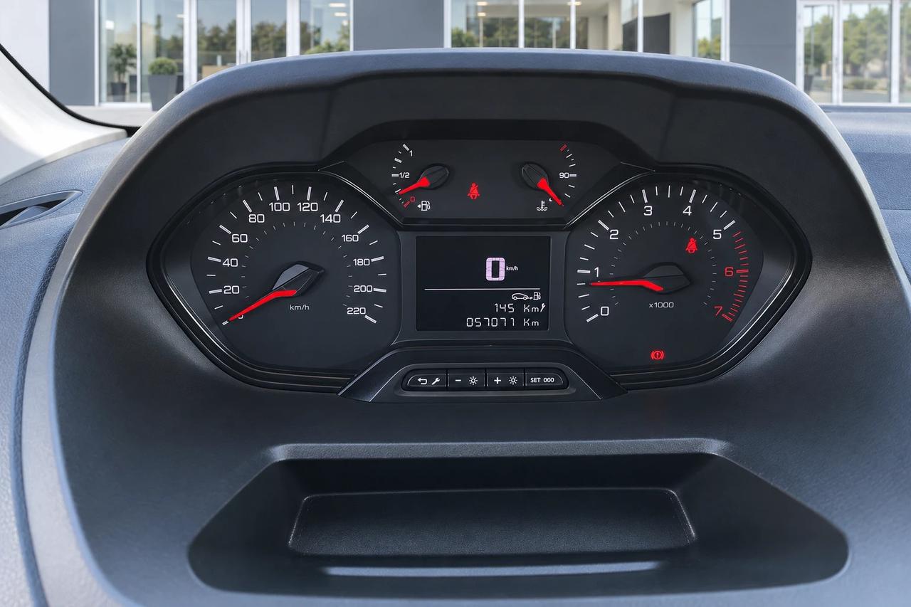 Peugeot Partner --- L2 BlueHDi 100CV Premium +IVA