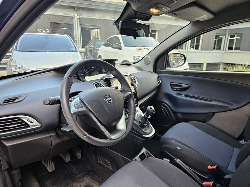 Lancia Ypsilon 1.0 FireFly 70cv Hybrid