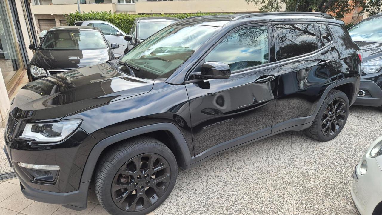 Jeep Compass 2.0 Multijet II 4WD Night Eagle BLACK EDITION