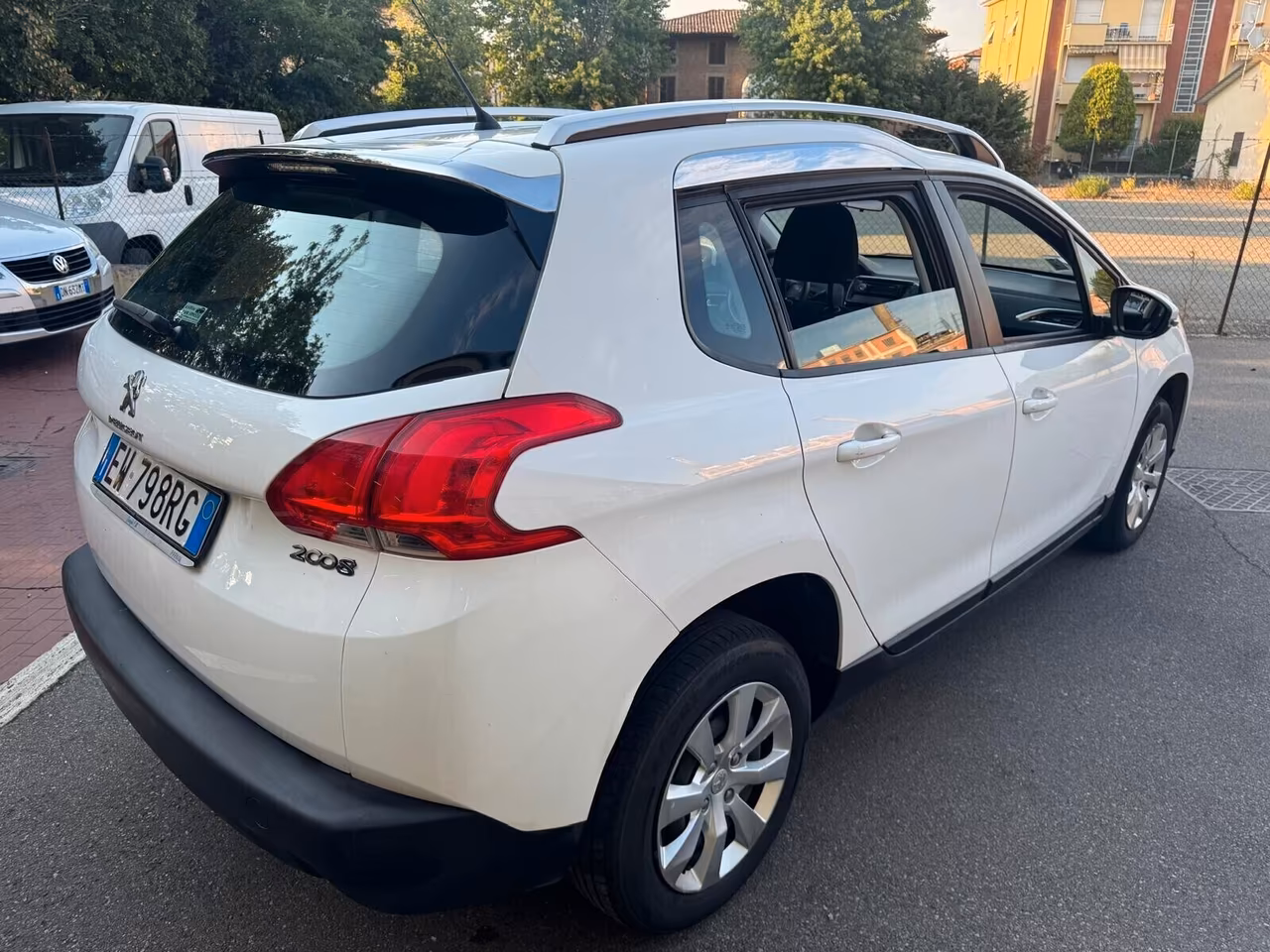 Peugeot 2008 Anno 2014 1.2 Benzina 82 CV 37.000 KM